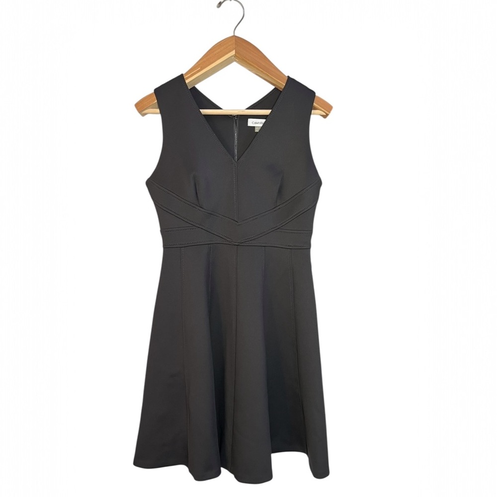 Calvin Klein Women's Scuba V-Neck A-Line
Dress (Dark Gray; Size 8p)